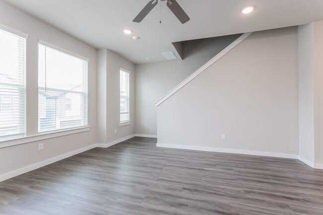 18412 Idyllic Aly in Shenandoah, TX - Building Photo - Building Photo