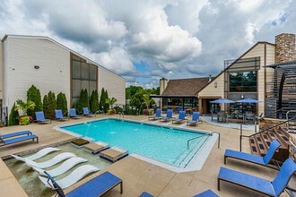 Creeks on Kirklevington in Lexington, KY - Foto de edificio - Building Photo