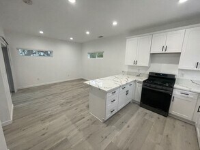 5047 Campanile Dr in San Diego, CA - Building Photo - Building Photo