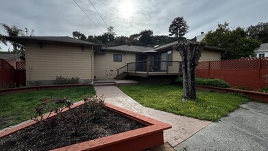 1241 Escalona Dr in Santa Cruz, CA - Building Photo - Building Photo