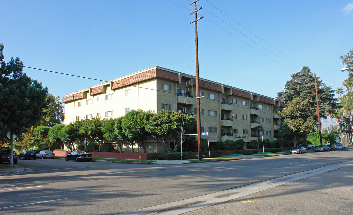 Chandler West in Sherman Oaks, CA - Foto de edificio