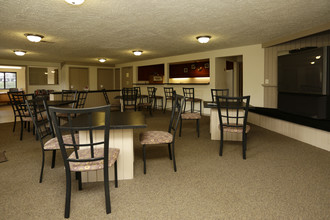 Arbor Lake Apartments in Wyoming, MI - Building Photo - Building Photo