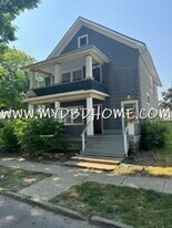 901 Cottage Ave in Fort Wayne, IN - Building Photo