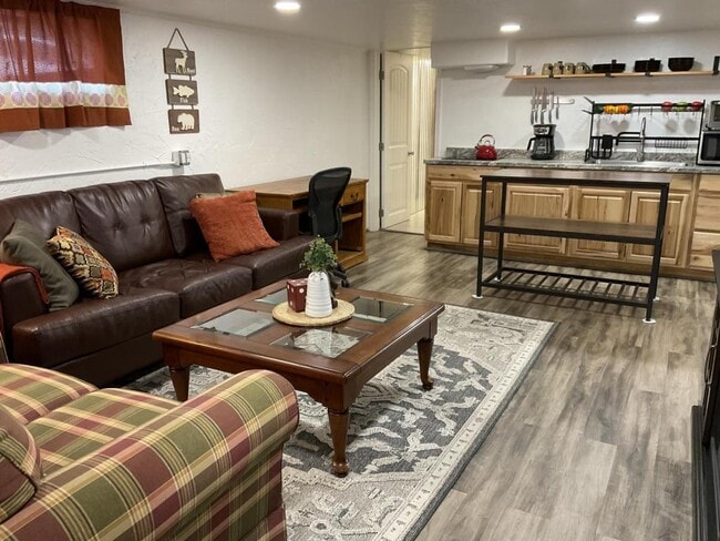 property at 307 W Robinson St