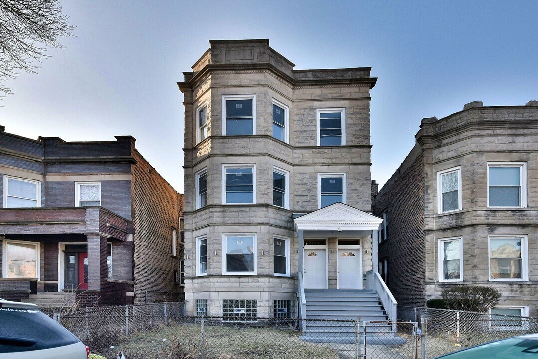 4105 W 21st Pl in Chicago, IL - Building Photo