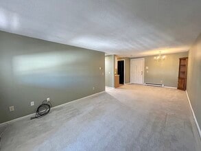 186 Heritage Dr in Northbridge, MA - Building Photo - Building Photo