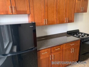 1800 Commonwealth Ave in Boston, MA - Building Photo - Building Photo