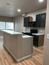 810 4th Ave S in Moorhead, MN - Foto de edificio - Building Photo