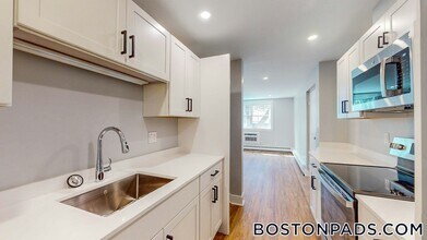 132 Sherman St in Cambridge, MA - Building Photo - Building Photo