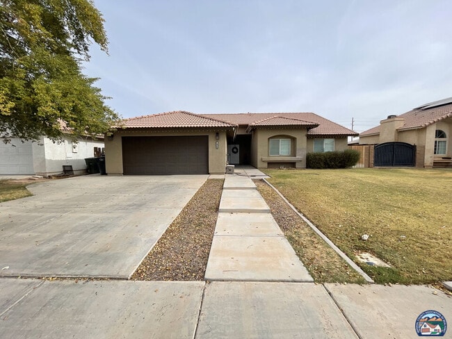 property at 1820 Canon Dr
