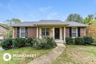 209 Township Dr in Hendersonville, TN - Building Photo