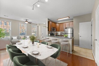 19441 Promenade Dr in Leesburg, VA - Building Photo - Building Photo