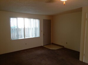505 SE 27th Ave in Albany, OR - Foto de edificio - Building Photo