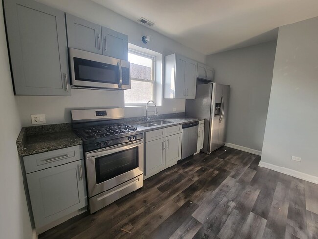 619 E 60th St-Unit -3 in Chicago, IL - Building Photo - Building Photo