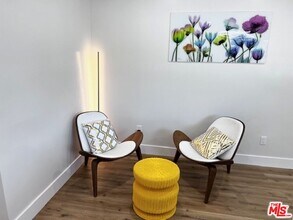 5631 La Mirada Ave in Los Angeles, CA - Building Photo - Building Photo