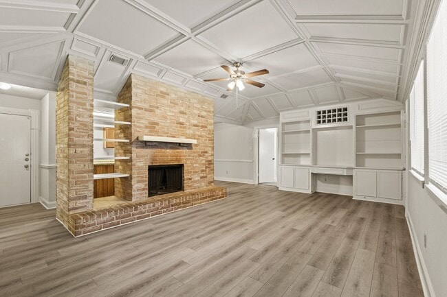 24110 Griffin House Ln