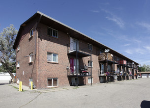 Westmore Apartments in Denver, CO - Foto de edificio - Building Photo