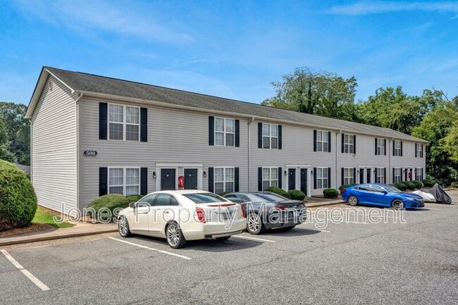 508 Jackson Park Rd in Kannapolis, NC - Building Photo - Building Photo