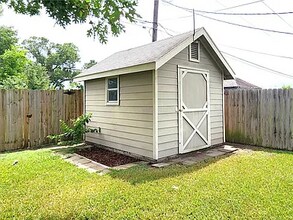 711 Mockingbird St in Navasota, TX - Building Photo - Building Photo