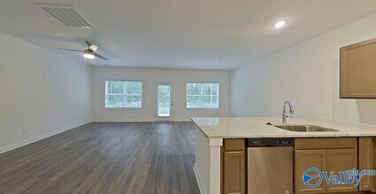 6136 Taramore Ln NW in Huntsville, AL - Foto de edificio - Building Photo