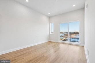 2153 E Lehigh Ave in Philadelphia, PA - Building Photo - Building Photo