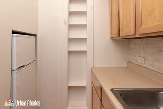 535 W Arlington Pl, Unit A00C in Chicago, IL - Foto de edificio - Building Photo