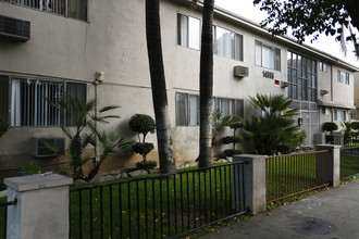 Saticoy West Apartments in Van Nuys, CA - Building Photo - Building Photo