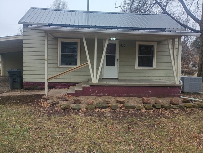 property at 410 E Adams St