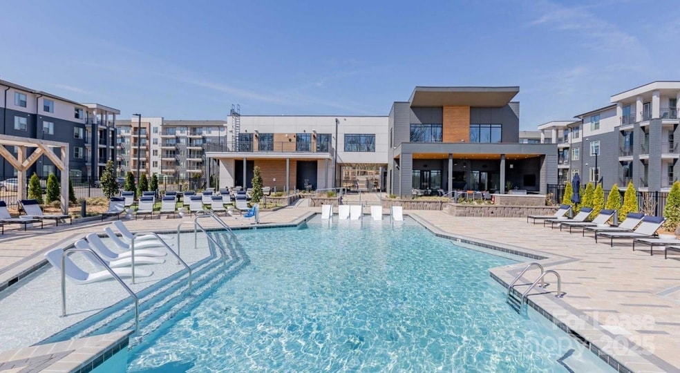 305 Prine Pl in Charlotte, NC - Foto de edificio