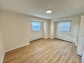 5811 Rose Ave in Countryside, IL - Building Photo - Building Photo