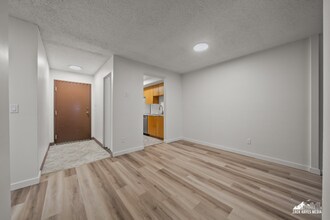 4650 Reka Dr in Anchorage, AK - Foto de edificio - Building Photo