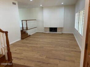 299 Siesta Ave in Thousand Oaks, CA - Building Photo - Building Photo