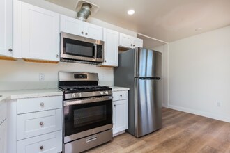 3481 Idlewild Way in San Diego, CA - Building Photo - Building Photo