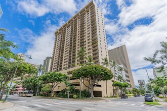 2140 Kuhio Ave. in Honolulu, HI - Building Photo - Building Photo