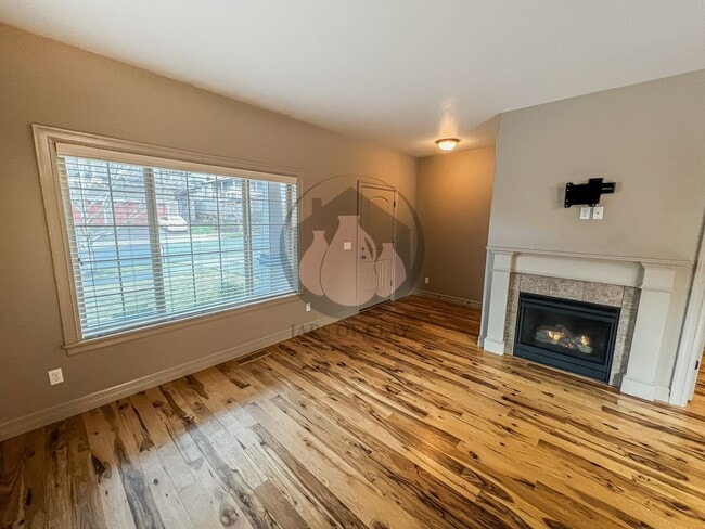 6166 Lillian St SE in Salem, OR - Foto de edificio - Building Photo