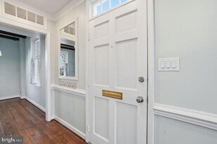 657 S Columbus St in Alexandria, VA - Building Photo