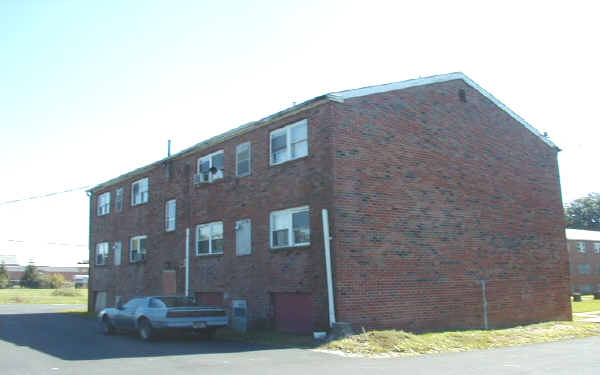 307 Center St in Kennett Square, PA - Building Photo