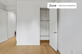 Private bedroom in 4 bed/2 bath Home in New York, NY - Building Photo - Building Photo
