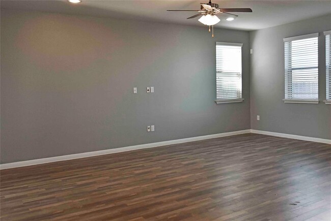 319 Guemal Rd in Buda, TX - Building Photo - Building Photo