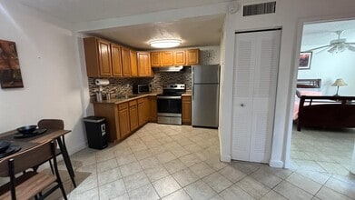 6519 W Newberry Rd, Unit 908 in Gainesville, FL - Building Photo - Building Photo
