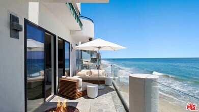 25252 Malibu Rd in Malibu, CA - Building Photo - Building Photo