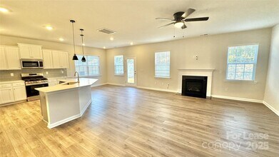 1612 Swallow Tail Dr in Belmont, NC - Building Photo - Building Photo