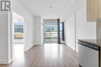 10 De Boers Dr in Toronto, ON - Building Photo - Building Photo