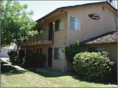 East Wind Apartments in Hanford, CA - Building Photo - Building Photo