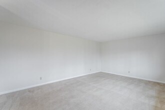 7005 Genoa Dr in Chattanooga, TN - Building Photo - Building Photo