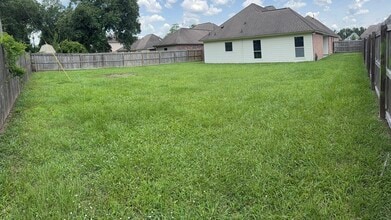24038 Spanish Oak Ave in Ponchatoula, LA - Building Photo - Building Photo
