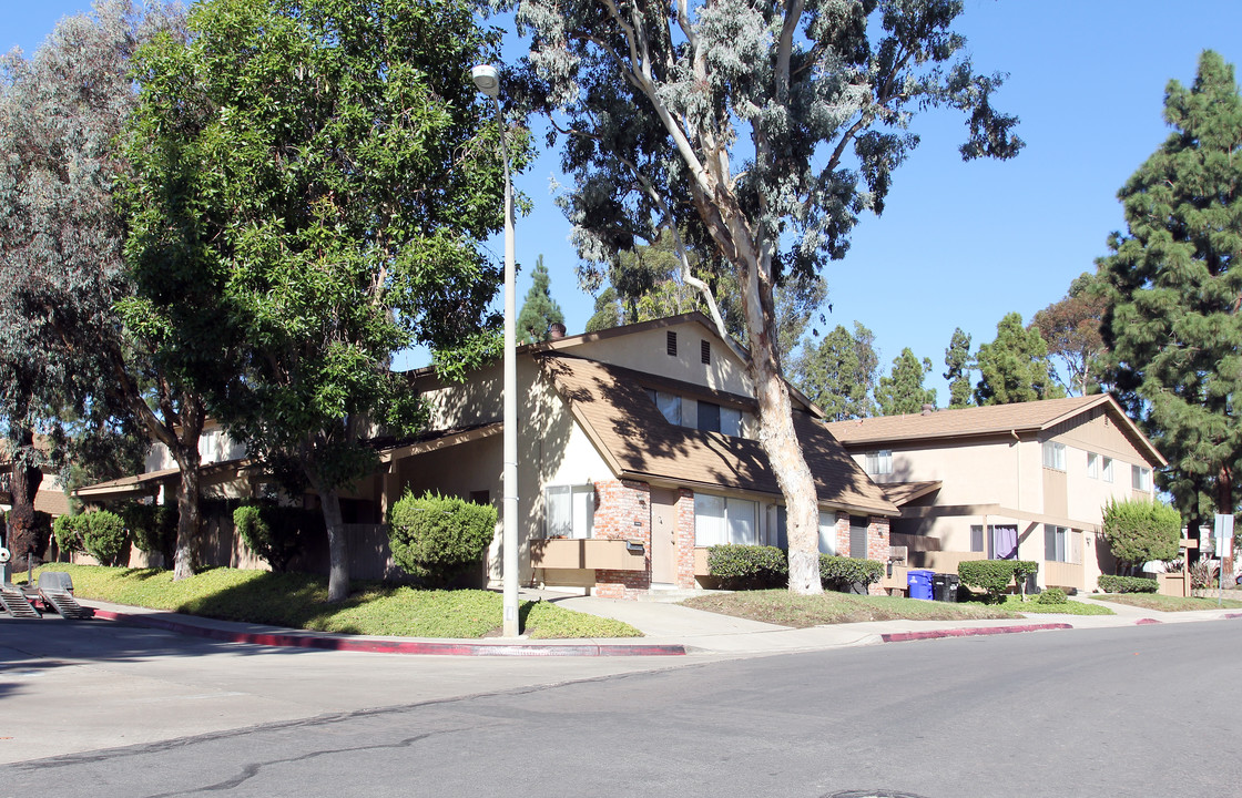 University Woods in San Diego, CA - Building Photo