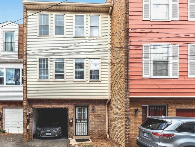 1902 Curtis Ct SE in Washington, DC - Building Photo - Building Photo