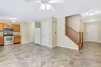 404 Flowering Magnolia Dr in O'Fallon, MO - Foto de edificio - Building Photo