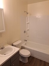 1124 Lake Forest Dr in Fort Wayne, IN - Building Photo - Building Photo